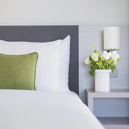 Base Hotel Nyon