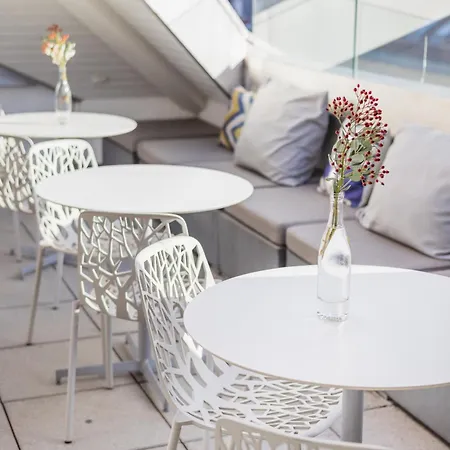 Base Hotell Nyon