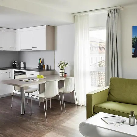 Hotell Base Nyon
