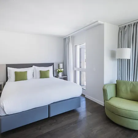 Hotell Base