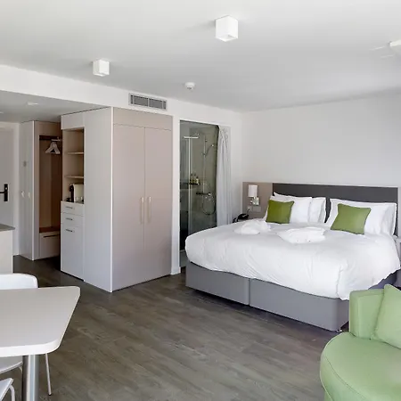 Hotel Base 4*